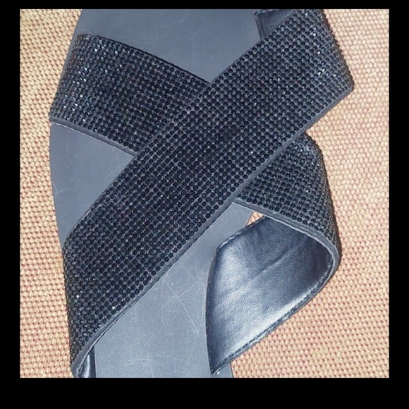 Brand New Guess Beaded Cross Strappy Sandals, Never Worn, Size 10 - Picture 4 of 5